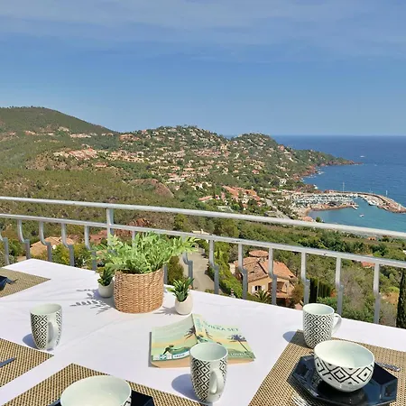 De Avec Piscine Privee Et Vue Panoramique Et Esterel * Saint-Raphaël